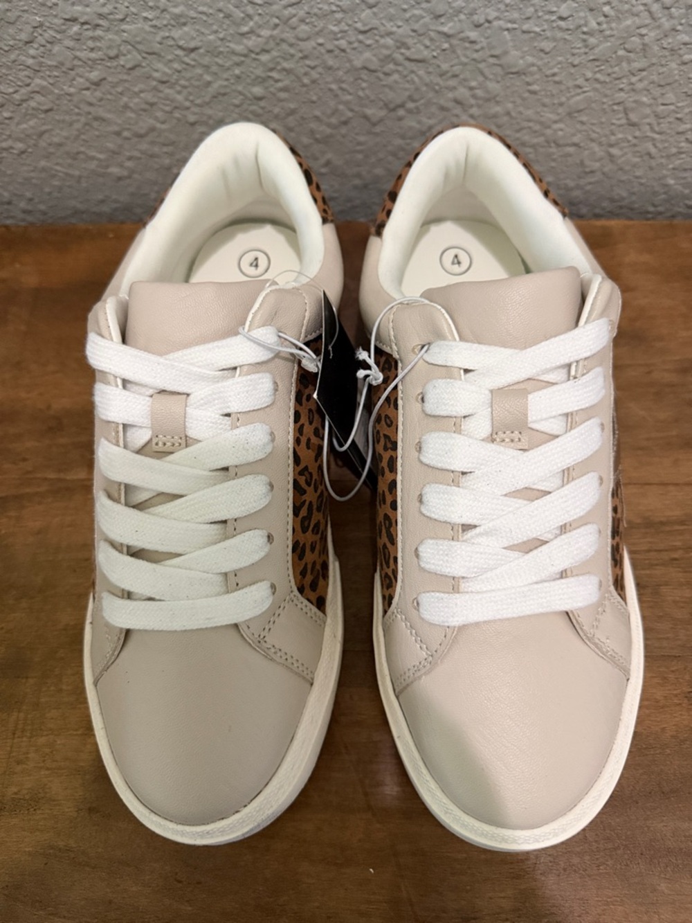 Art Class White Sneakers with Leopard Panels and Metallic Star size 4 - Picture 2 of 6